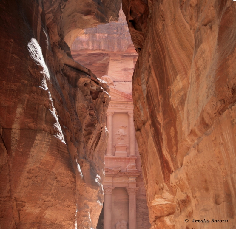 Petra - El Khasneh - Sandstone policrome