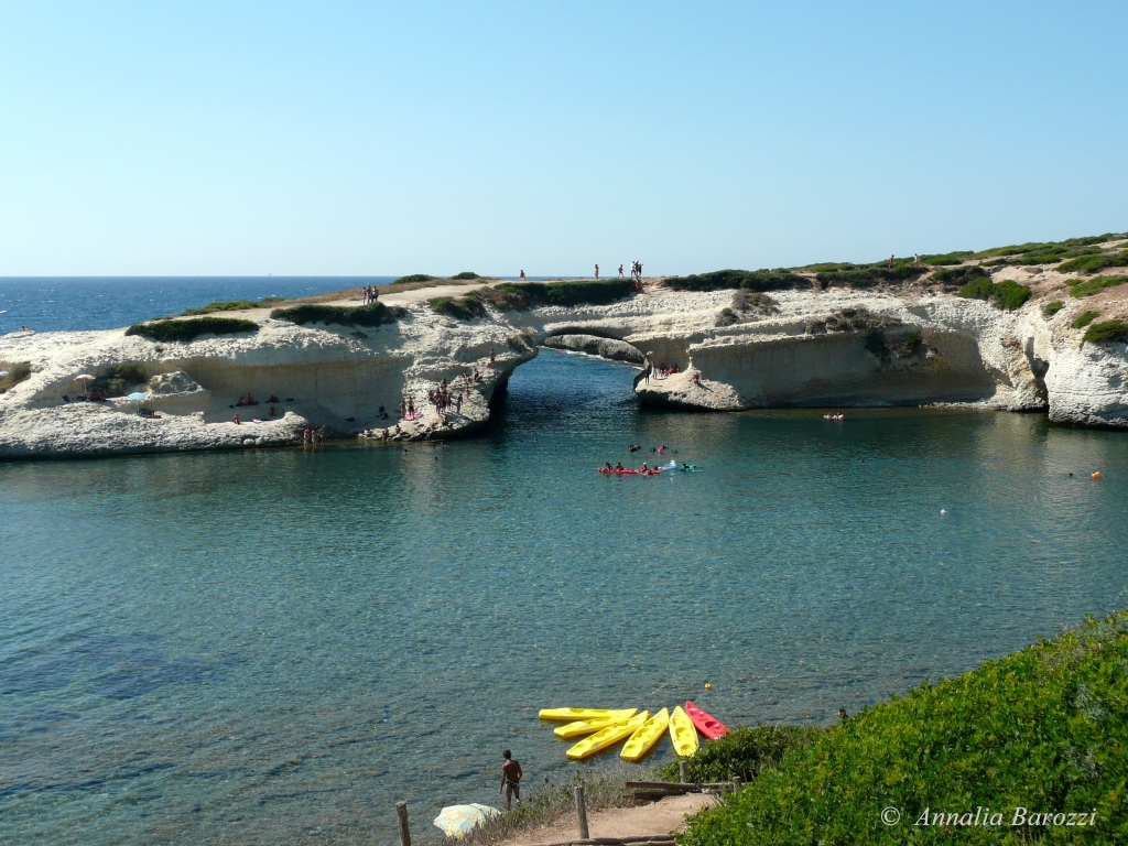 Italy - Sardegna - S'Archittu - Falesia di calcari fossiliferi